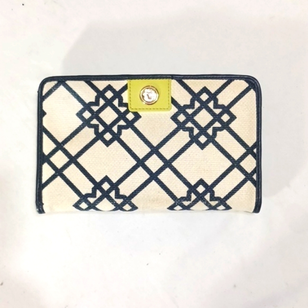 Spartina 449 wallet with wristlet strap in excellent pre-owned condition
